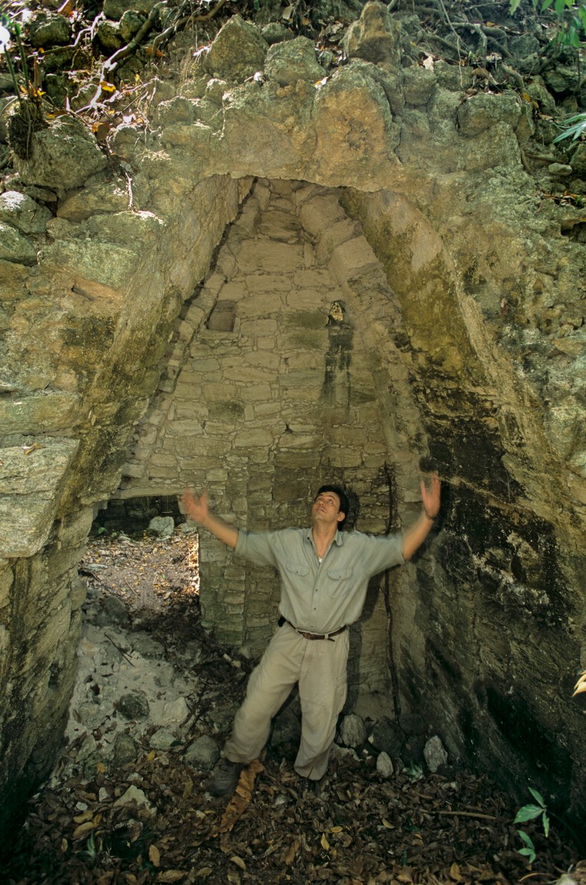 Arkitektur, Holmul, Guatemala, Maya, Francisco Estradabelli, Homul Center, 2008 (foto) af Kenneth Garrett