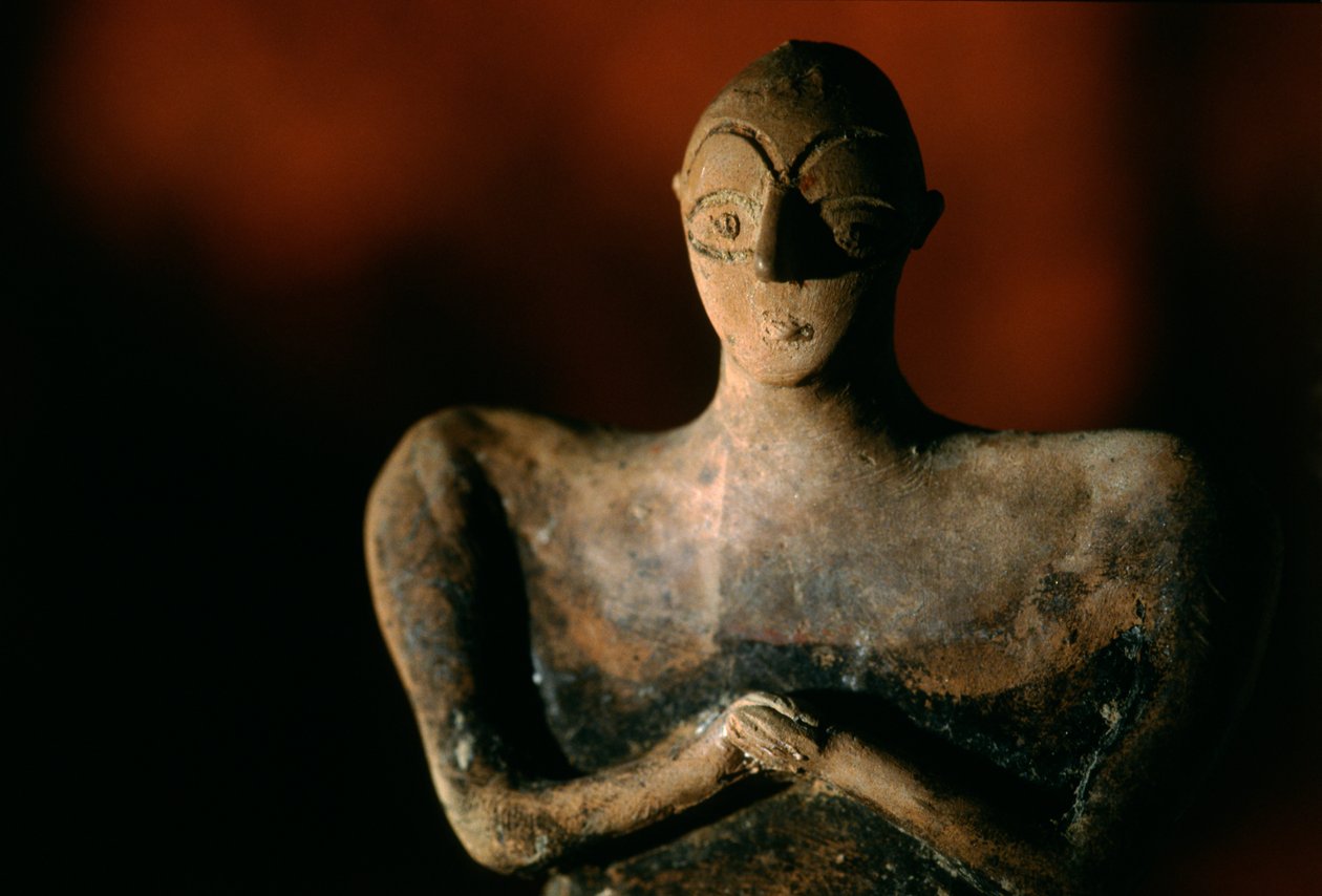 Keramisk figur af menneske; Turkmenistans Nationalmuseum, Ashgabat, artefakt.Oxus Ci..., 2004 (foto) af Kenneth Garrett