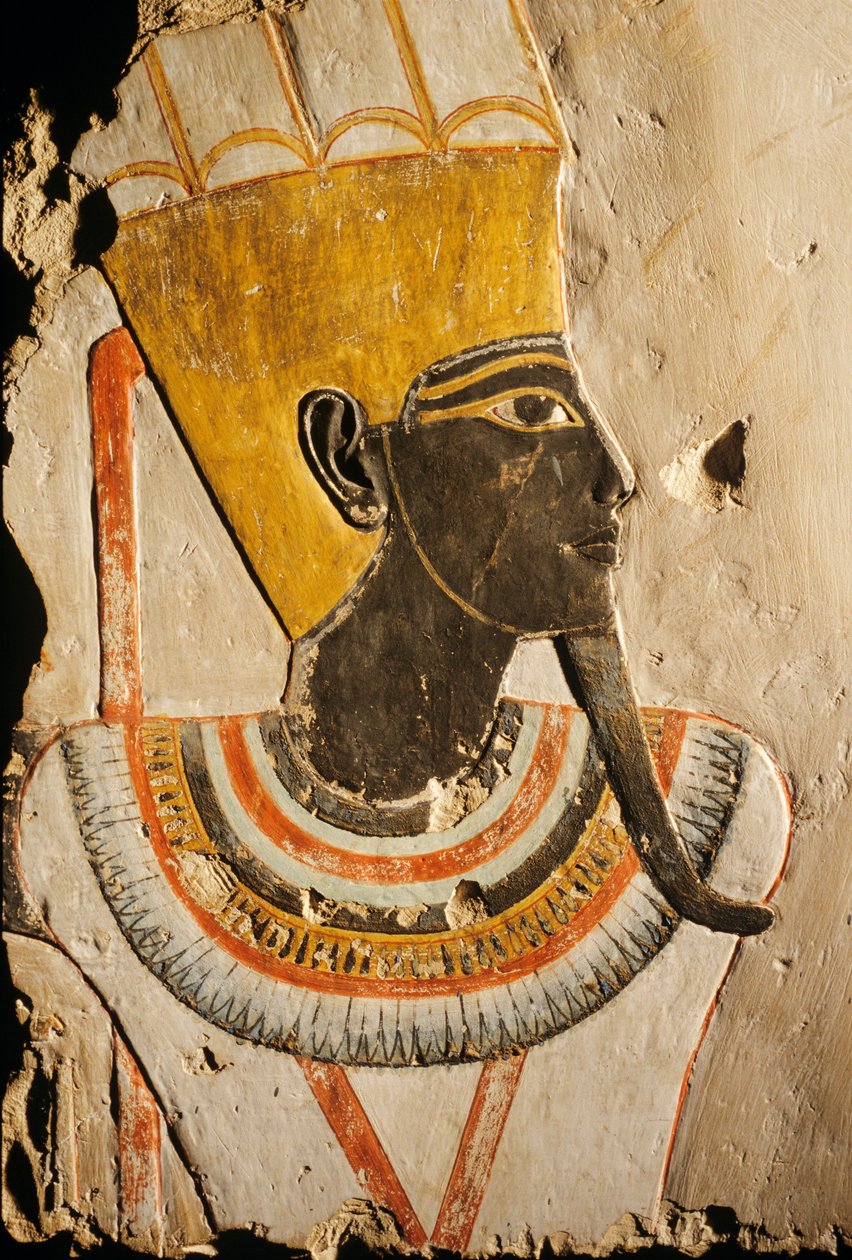 Deir el Bahri; kalkstensrelief; malet gud Amun-Min, af Kenneth Garrett