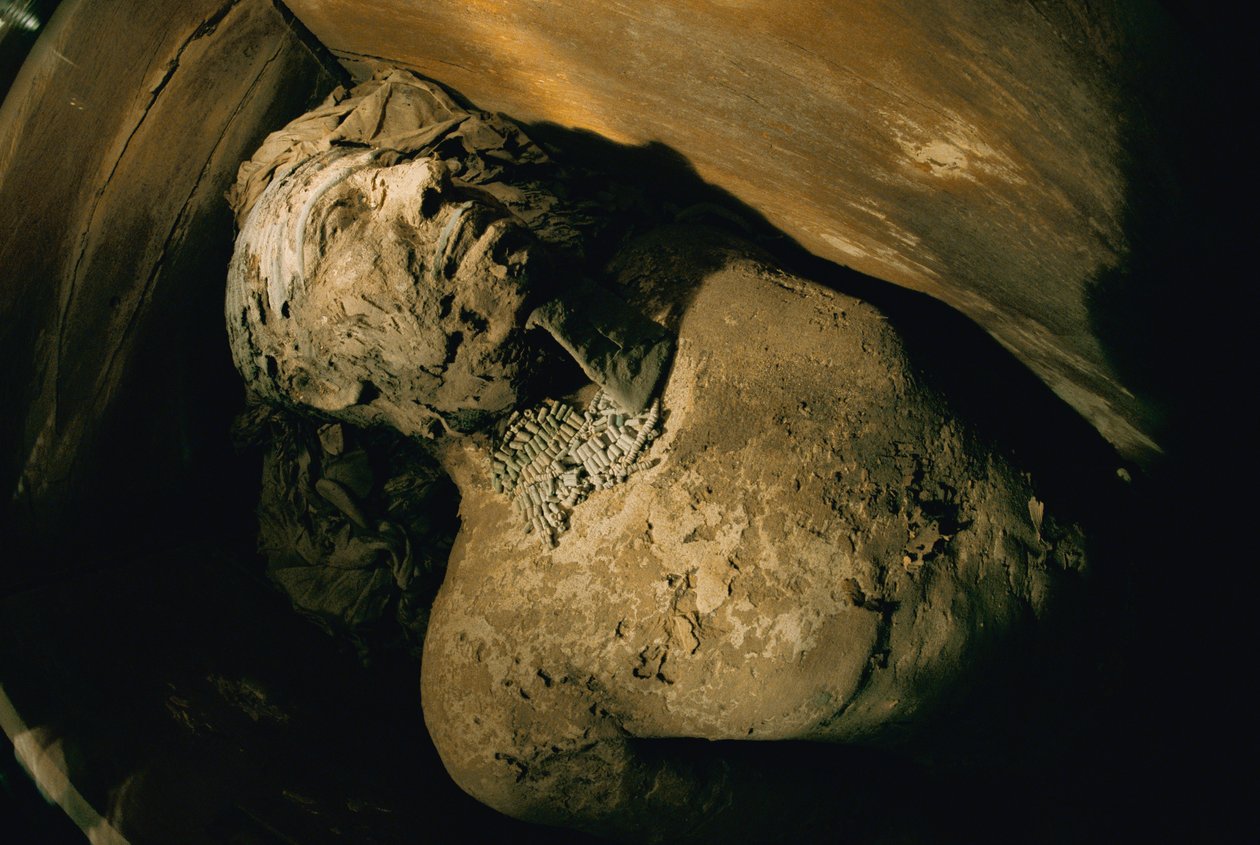 Egypten; Arkæologi; Det Gamle Rige; Saqqara; Mumie; Nefer; Grav, 5. dynasti af Kenneth Garrett