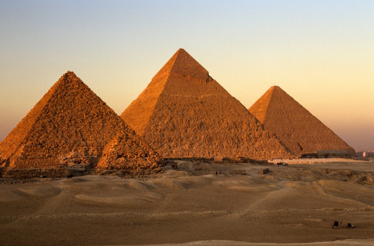 Egyptens gamle rige; pyramider; Giza-plateauet; Giza; Egypten af Kenneth Garrett