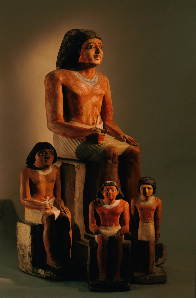 Fire bemalede kalkstensstatuer af kunsthåndværkeren Inty-Shedu, Gamle Rige, 2002 (foto) af Kenneth Garrett