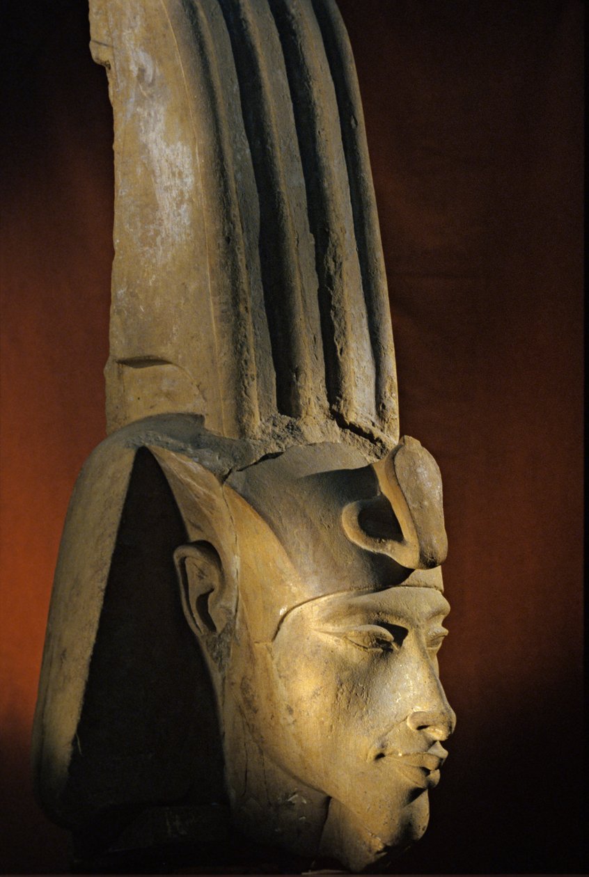 Hoved af kolossalstatue af Akhenaton; Karnak; Aten-templet; Amenhotep IV. Som farao..., 2009 (foto) af Kenneth Garrett