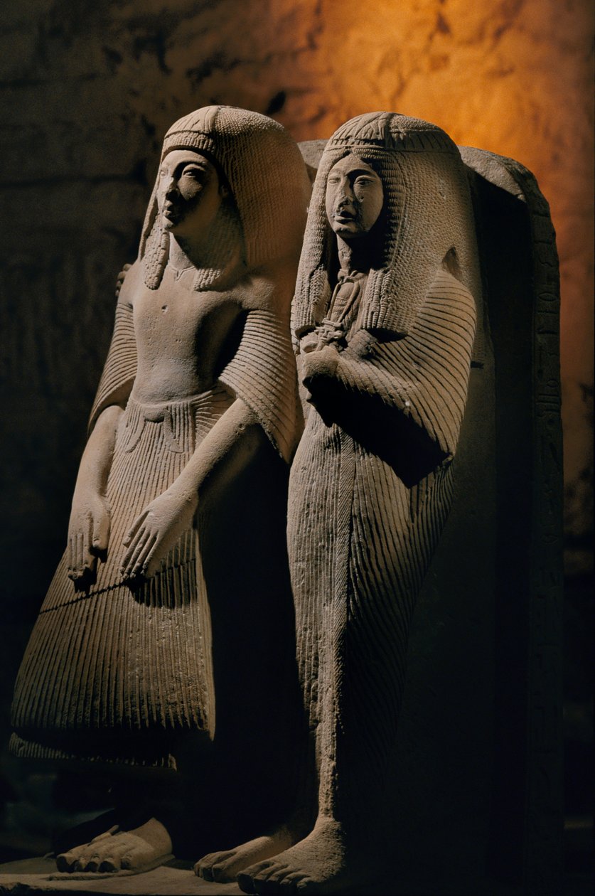 Dobbeltstatue i kalksten af præsten Amenemipet og hans kone, Ny Rige, 2002 (foto) af Kenneth Garrett