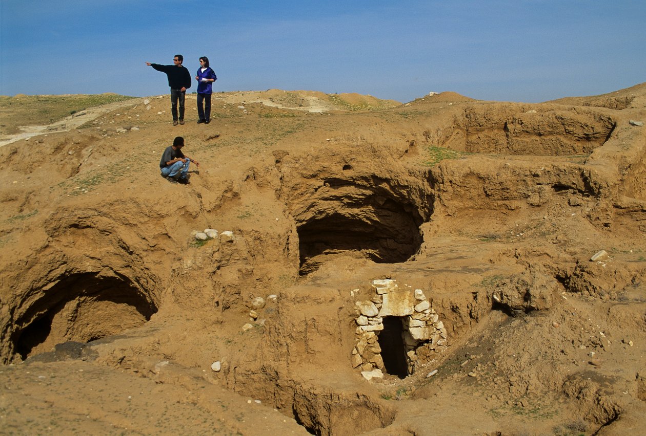 Shiqmim, ca. 4200 f.Kr., kobberalderlandsby med underjordisk lager, Israel af Kenneth Garrett