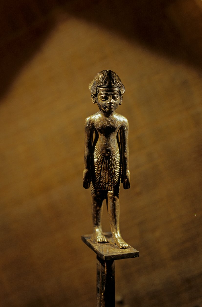 Sølvstav med figur af Farao, KV 62, 2007 (foto) af Kenneth Garrett