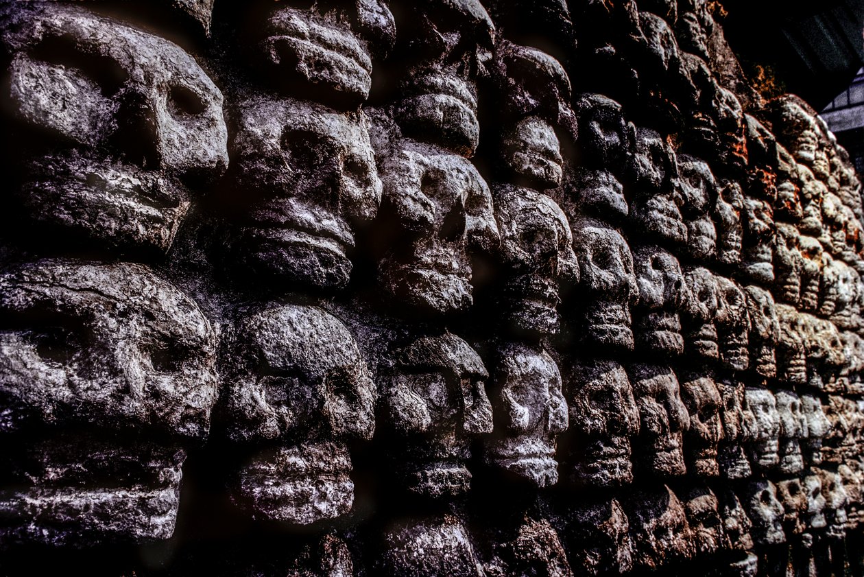 Kraniestativ eller Tzompantli, Aztec, Mexico, Templo Mayor, 2010 (foto) af Kenneth Garrett
