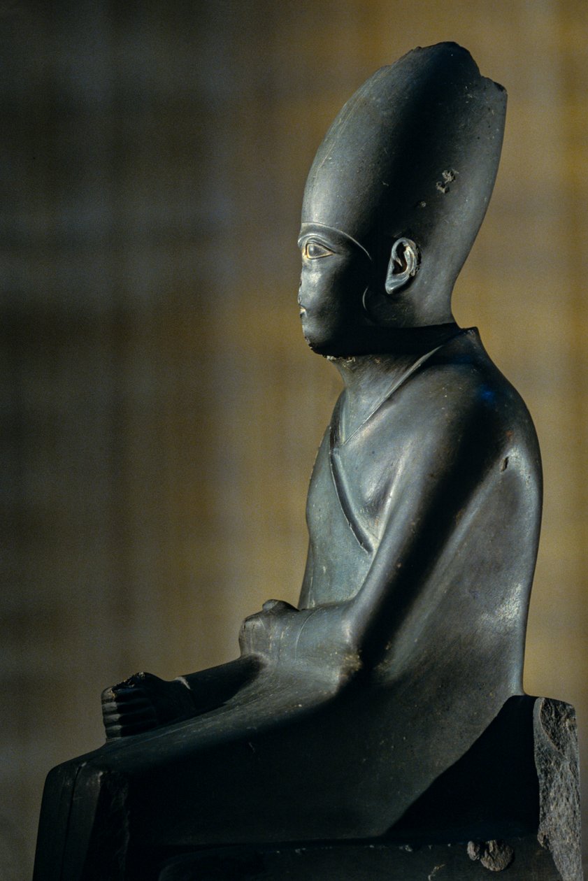 Statue af Khasekhem, Hierakonpolis, Farao fra 2. dynasti, Egypten, 2005 (foto) af Kenneth Garrett