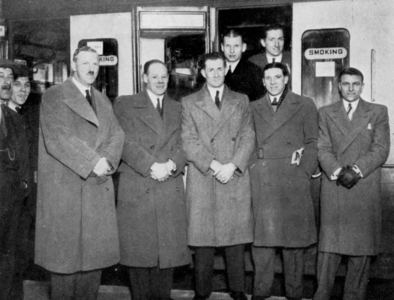 På vej mod Wolverhampton til fodboldkampen England mod Wales, 1936 af Keystone View Company