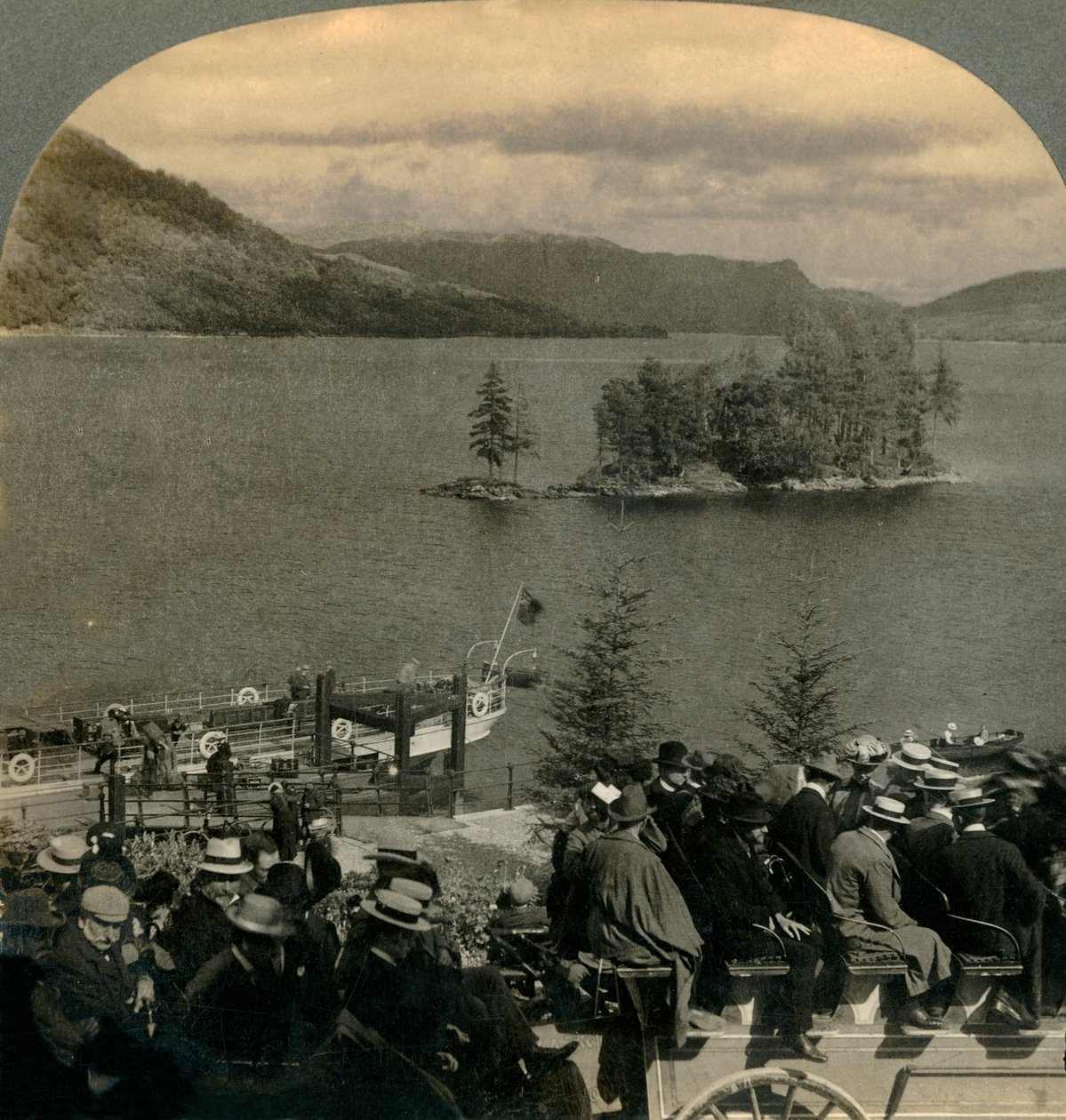 Rejser gennem Trossachs fortryllende land, Skotland, 1902. af Keystone View Company