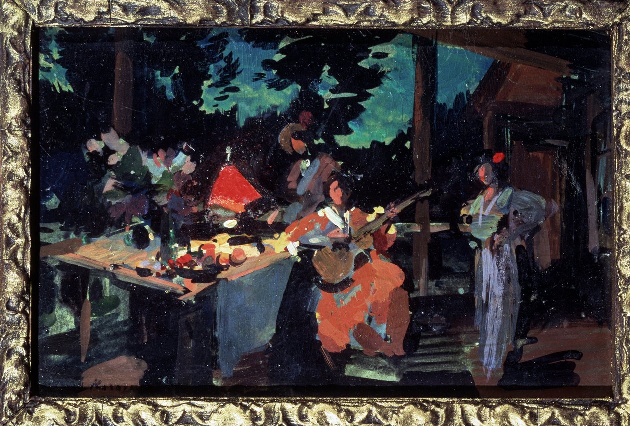 Terrasse, aften på landet. (Terrasse. Aften på landstedet). Bordet er dækket med mad, en kvinde spiller guitar og to andre karakterer omgiver hende. Kunstværk af Konstantin Alexeyevich Korovin (Constantin Korovin) (1 af Konstantin Alekseevich Korovin