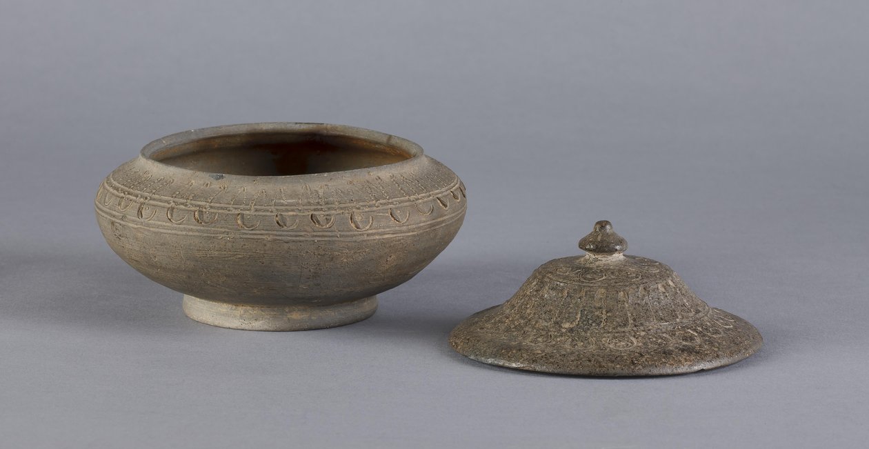 Æske med låg, Silla-dynastiet, 55 BC-935 (stentøj) af Korean School
