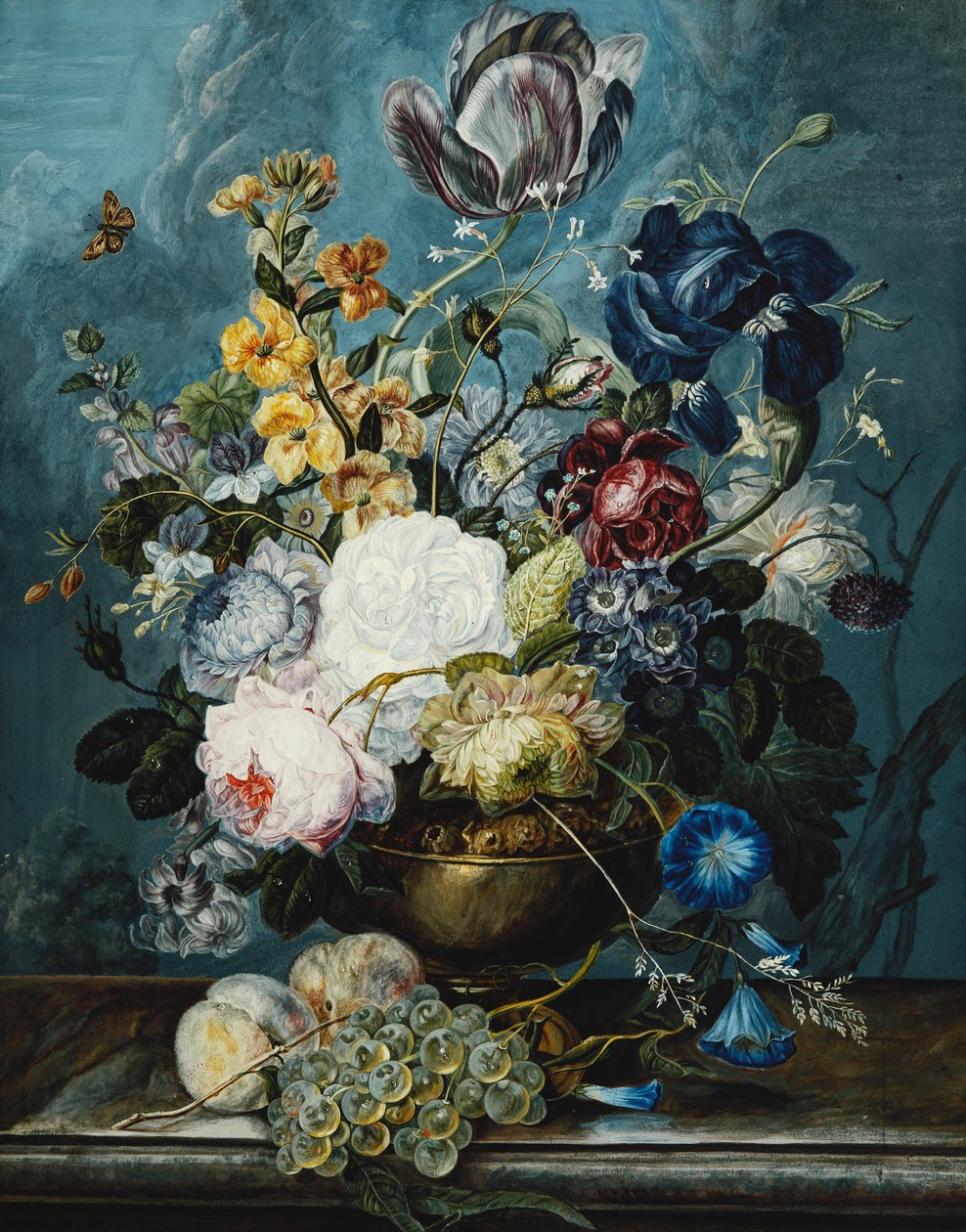 Roser, en tulipan, en iris, dahliaer, lamium, forglemmigej, konvolvulus, auricula og delphiniums i en vase med druer og ferskner på en stenkant, af Ladislaus Tumal