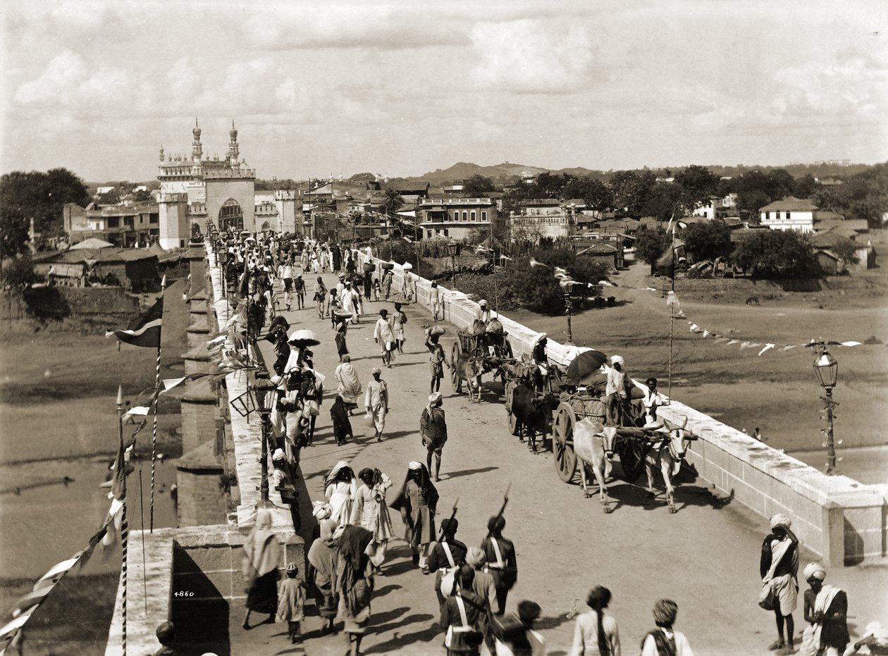 Fotografi af indgangsbroen til byen Hyderabad af Lala Deen Dayal