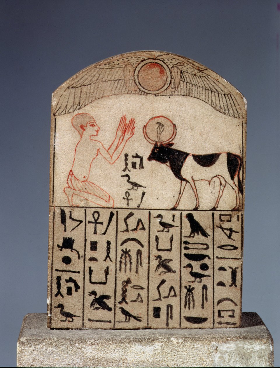 Stela til Apis-tyren (malet kalksten) af Late Period Egyptian
