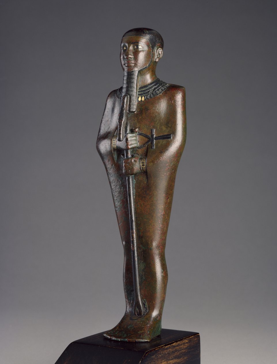 Statuette af guden Ptah (bronze med sort pigment og indlagt sølv og guld) af Late Period Egyptian