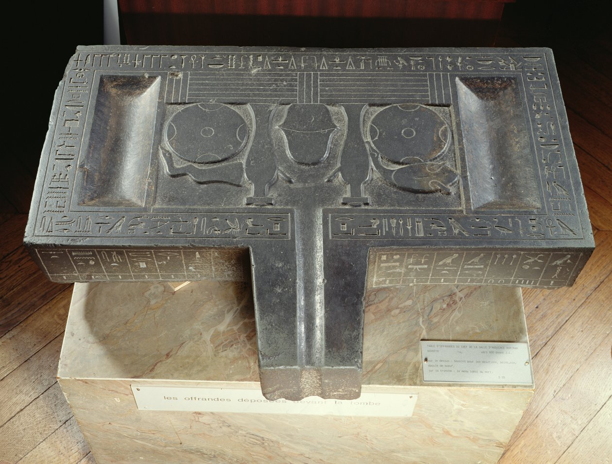 Votivtabel over Hor-ir-aa, Saite (basalt) af Late Period Egyptian