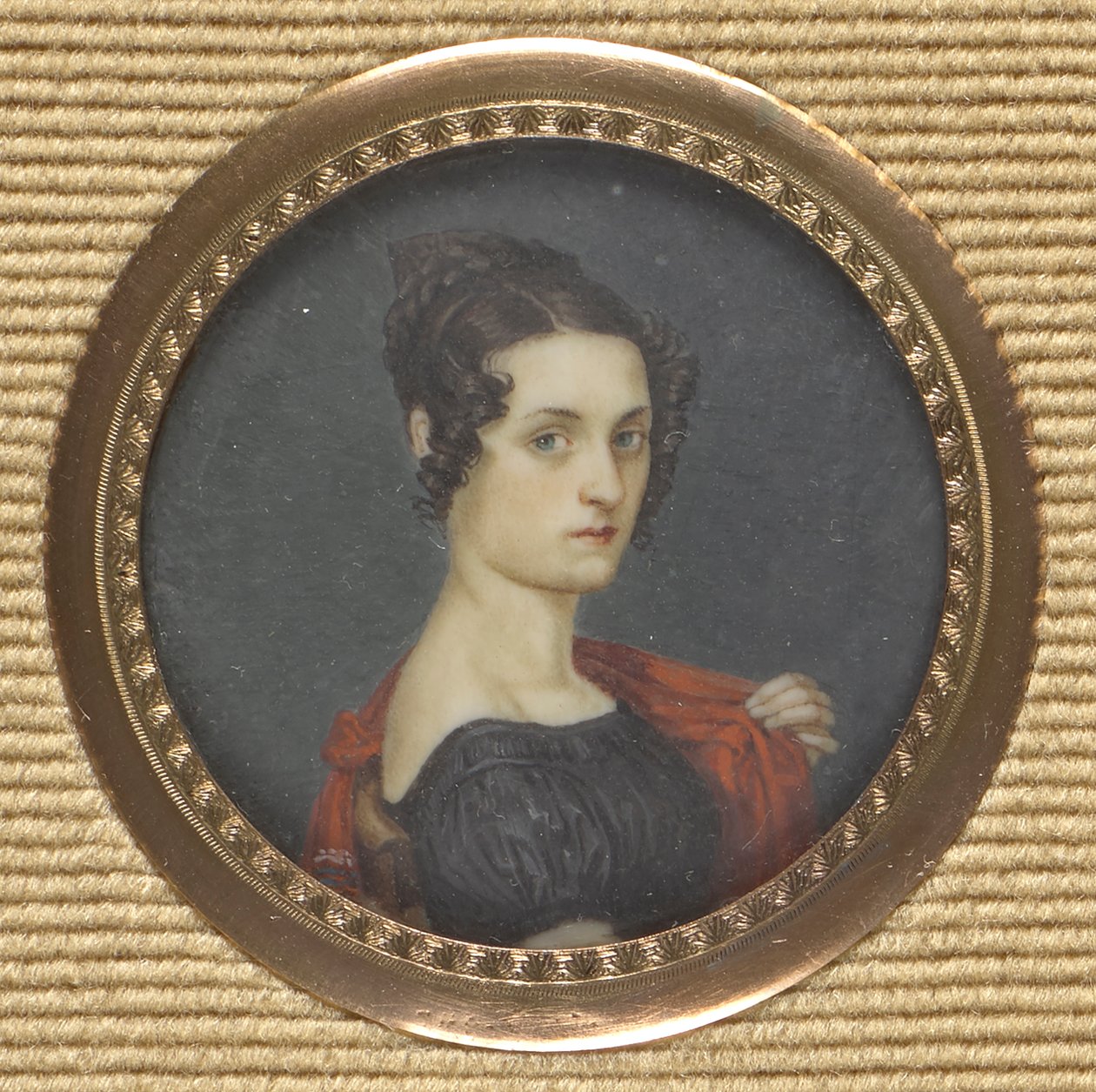 Portræt af en dame i en mørk kjole af Leopold Blonder