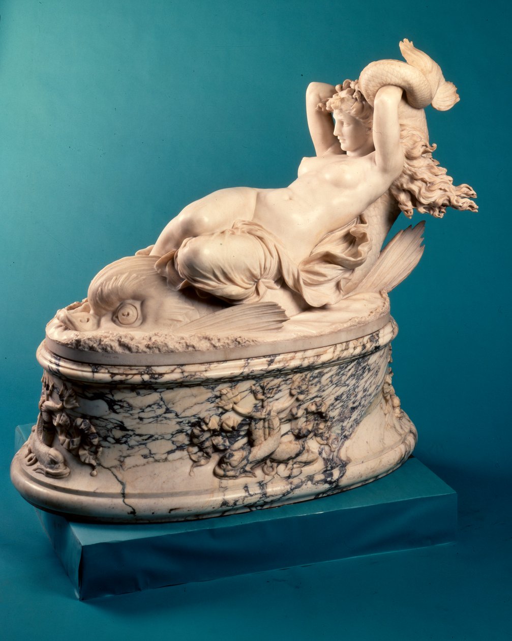 Galatea rider på en delfin, ca. 1880 af Leopoldo Ansiglione