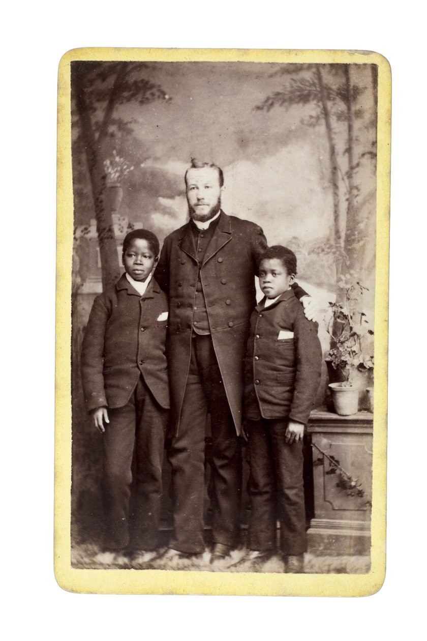 Kinkasa, 11 år, Nkanza, 8 år, Llnagollen, Wales, 1886 (albumin print) af Lettsome and Sons