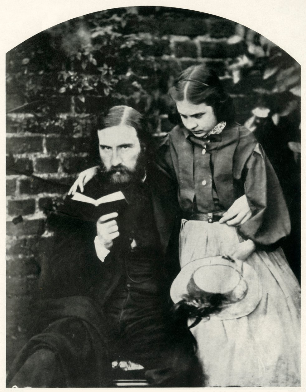 George Macdonald og hans datter Lilia Scott MacDonald, c1863, 1948. af Lewis Carroll