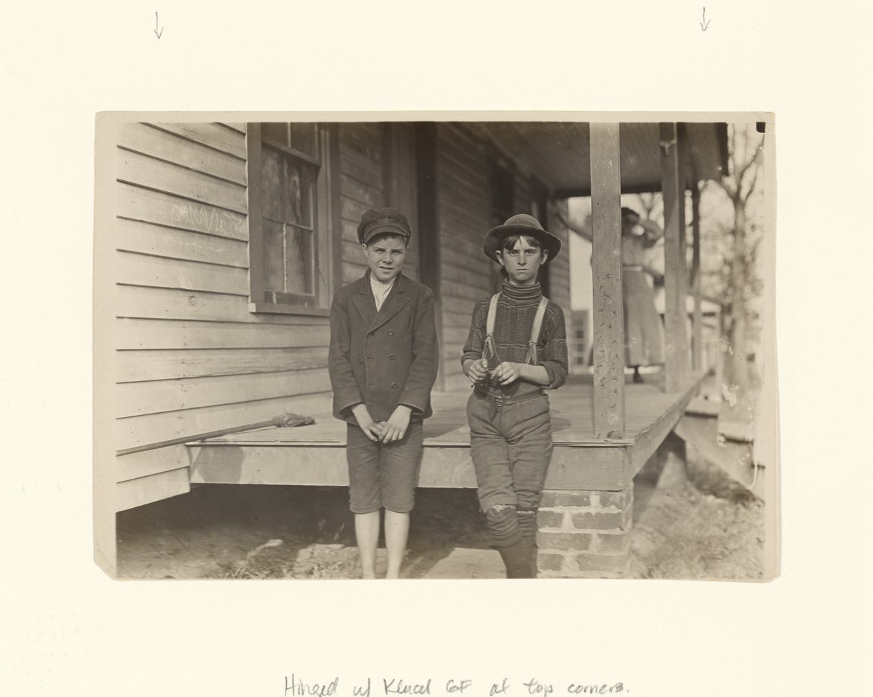 [Morris Small og John Lewis, Chester, South Carolina]. af Lewis W. Hine