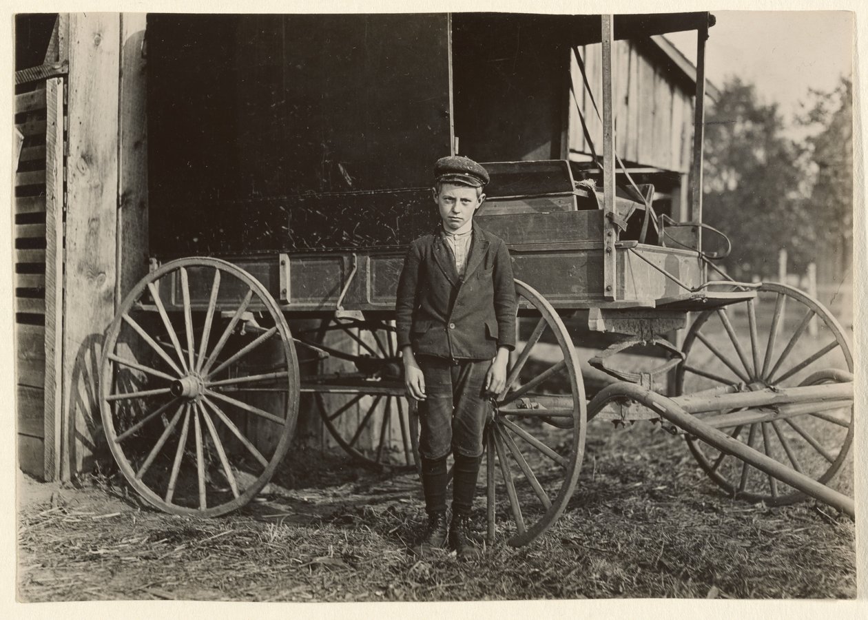 [Orley Shrouce, 10 år gammel, 8 Ozark Mill, Gastonia, North Carolina]. af Lewis W. Hine