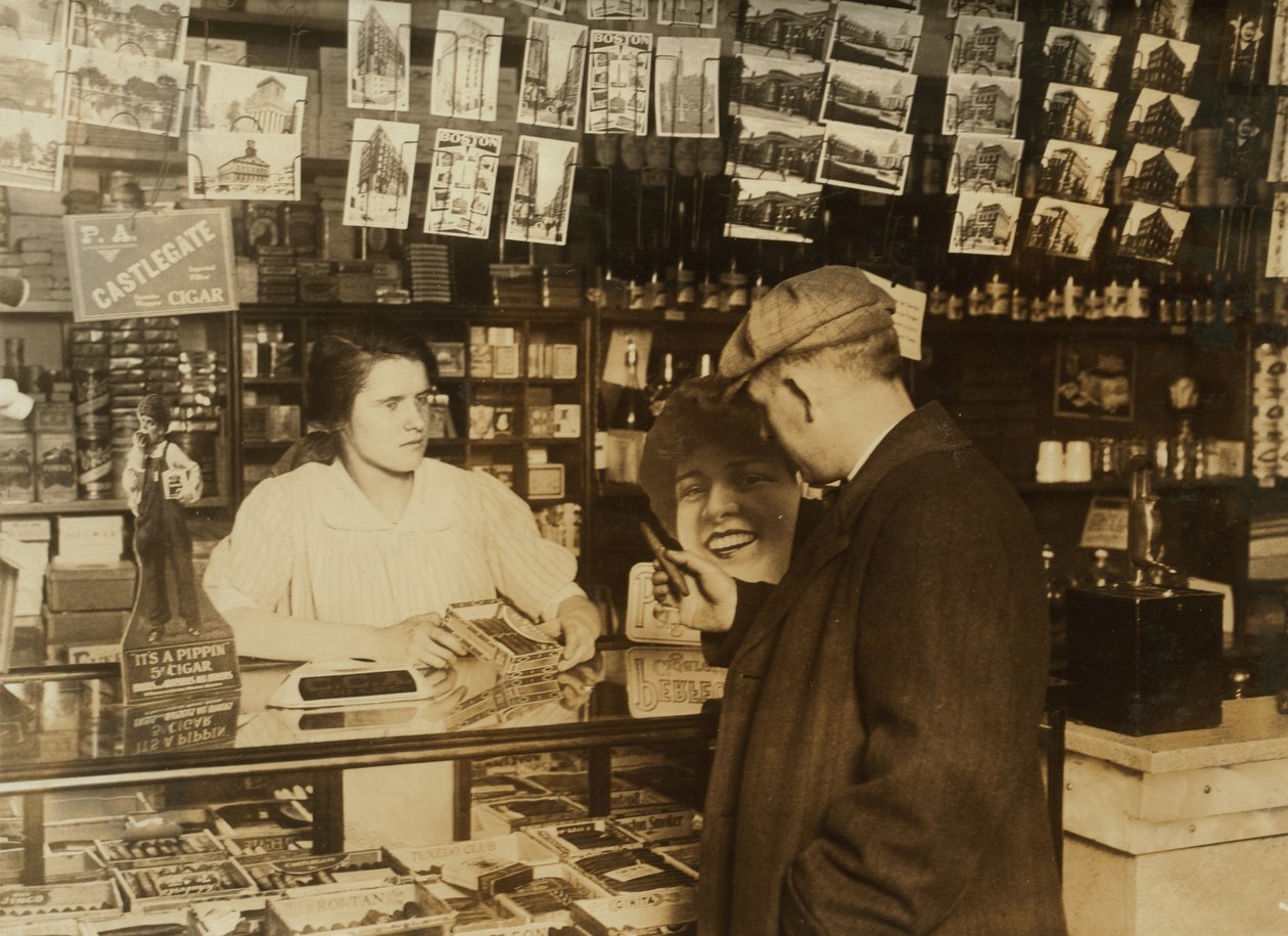 En fjortenårig sælger i en cigarbutik i Boston, Massachusetts af Lewis Wickes Hine