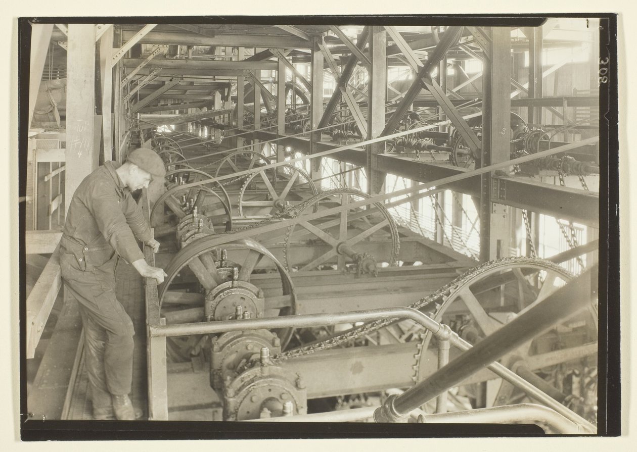 Der er ikke længere brug for afbryderdrenge, dette er en moderne afbryder af Lewis Wickes Hine