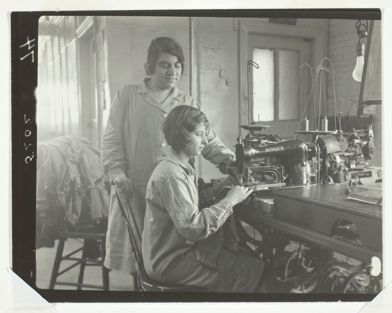Fabriksarbejdere af Lewis Wickes Hine
