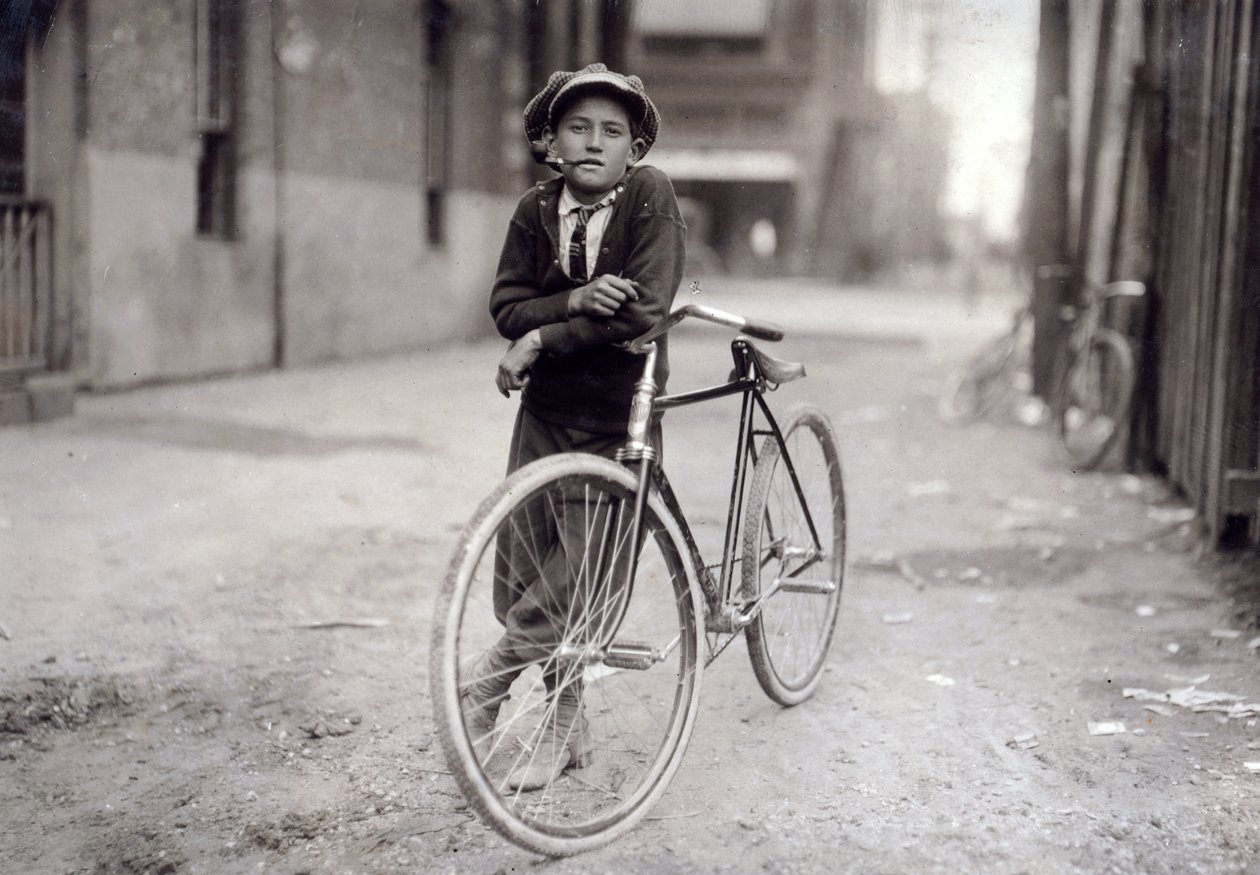 15-årig messenger-dreng, der arbejder for Mackay Telegraph Company, Waco, Texas, 1913 af Lewis Wickes Hine