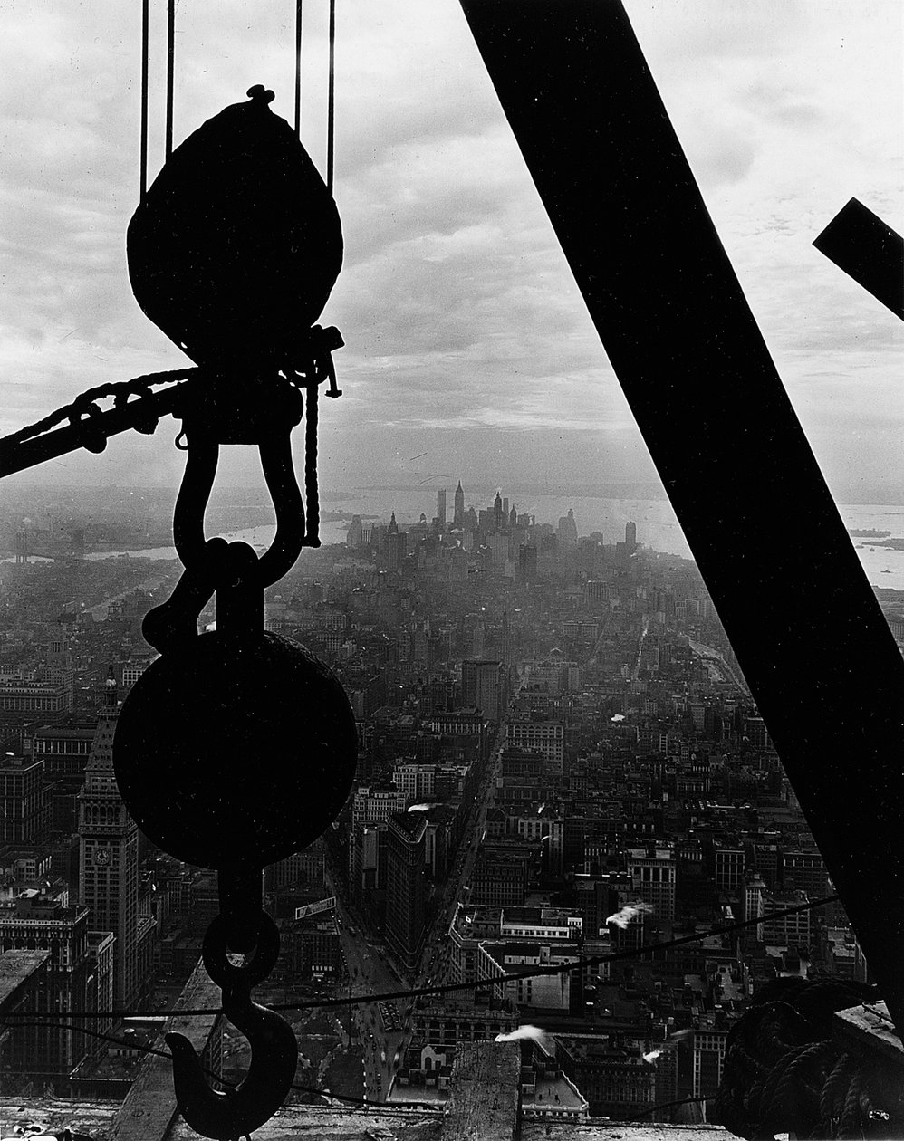 Udsigt over Lower Manhattan fra Empire State Building, 1931 af Lewis Wickes Hine