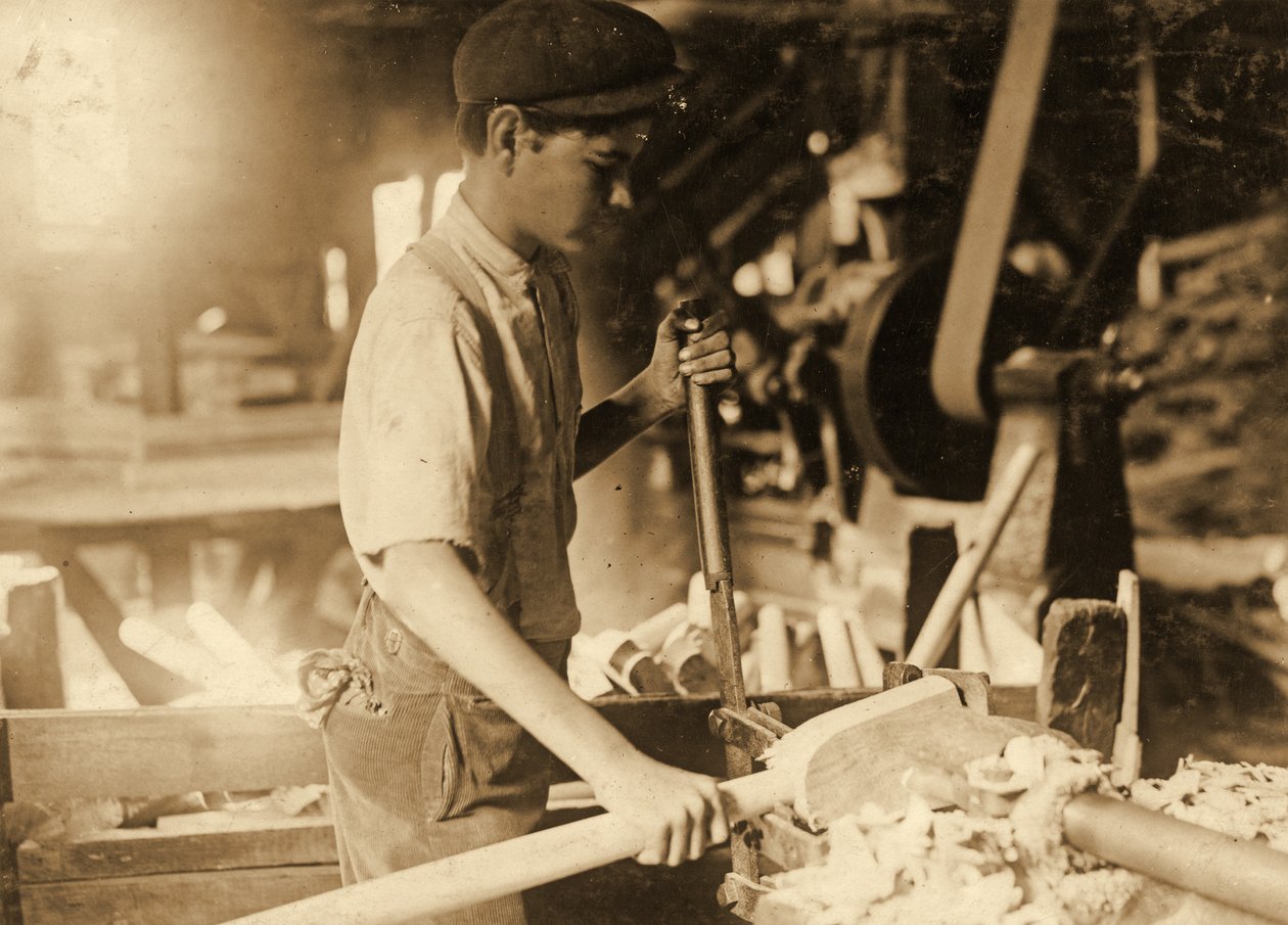 Ung dreng i et værksted ca. 1936 af Lewis Wickes Hine
