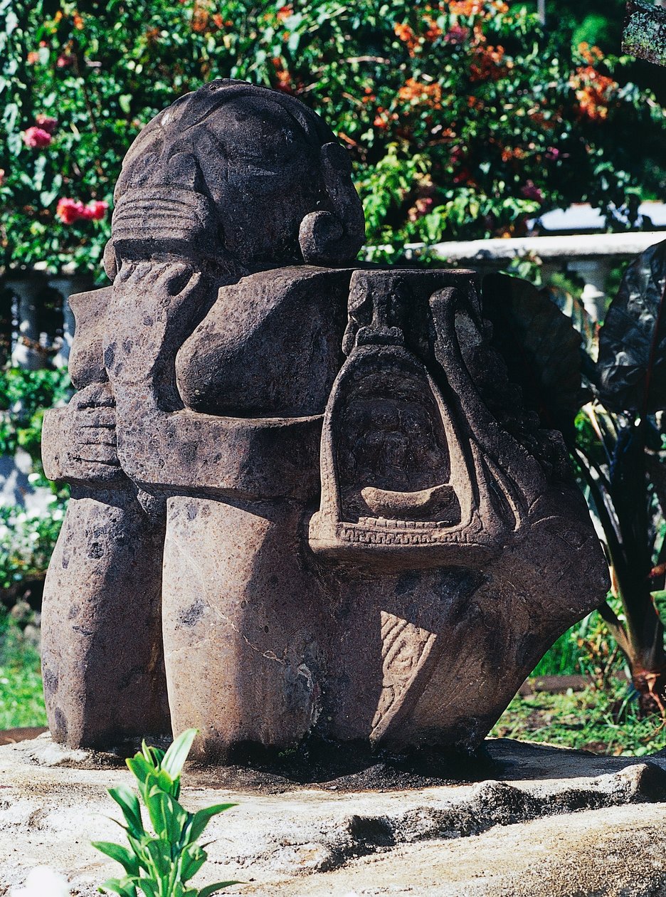 Antropomorfisk Tiki-skulptur, Papeete, Tahiti, Society Islands, Archipelago of Windward Islands, Fransk Polynesien (den franske republiks oversøiske territorium) af Unbekannt Unbekannt
