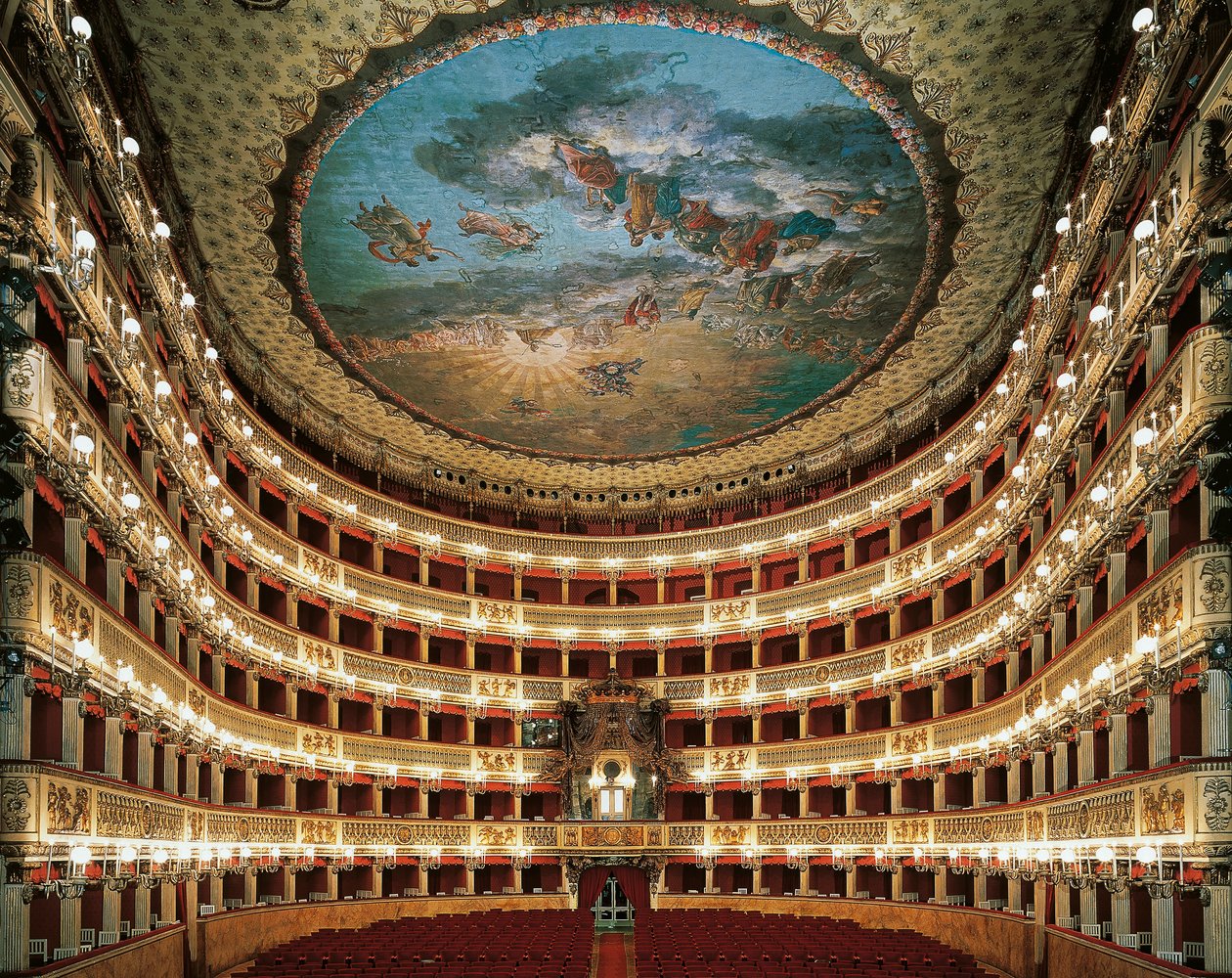 Indvendig visning af scenen i San Carlo Theatre i Napoli af Unbekannt Unbekannt