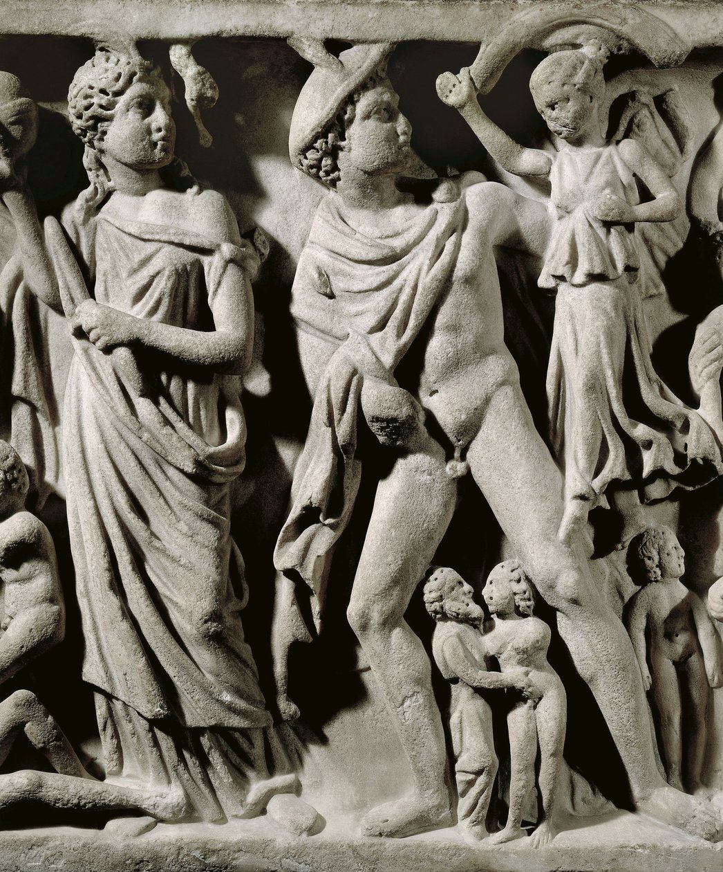 Marmorsarkofag, Relief, der skildrer Prometheus-myten, Detalje, Hermes og en af Parcae eller Skæbner, Fra Arles af Unbekannt Unbekannt