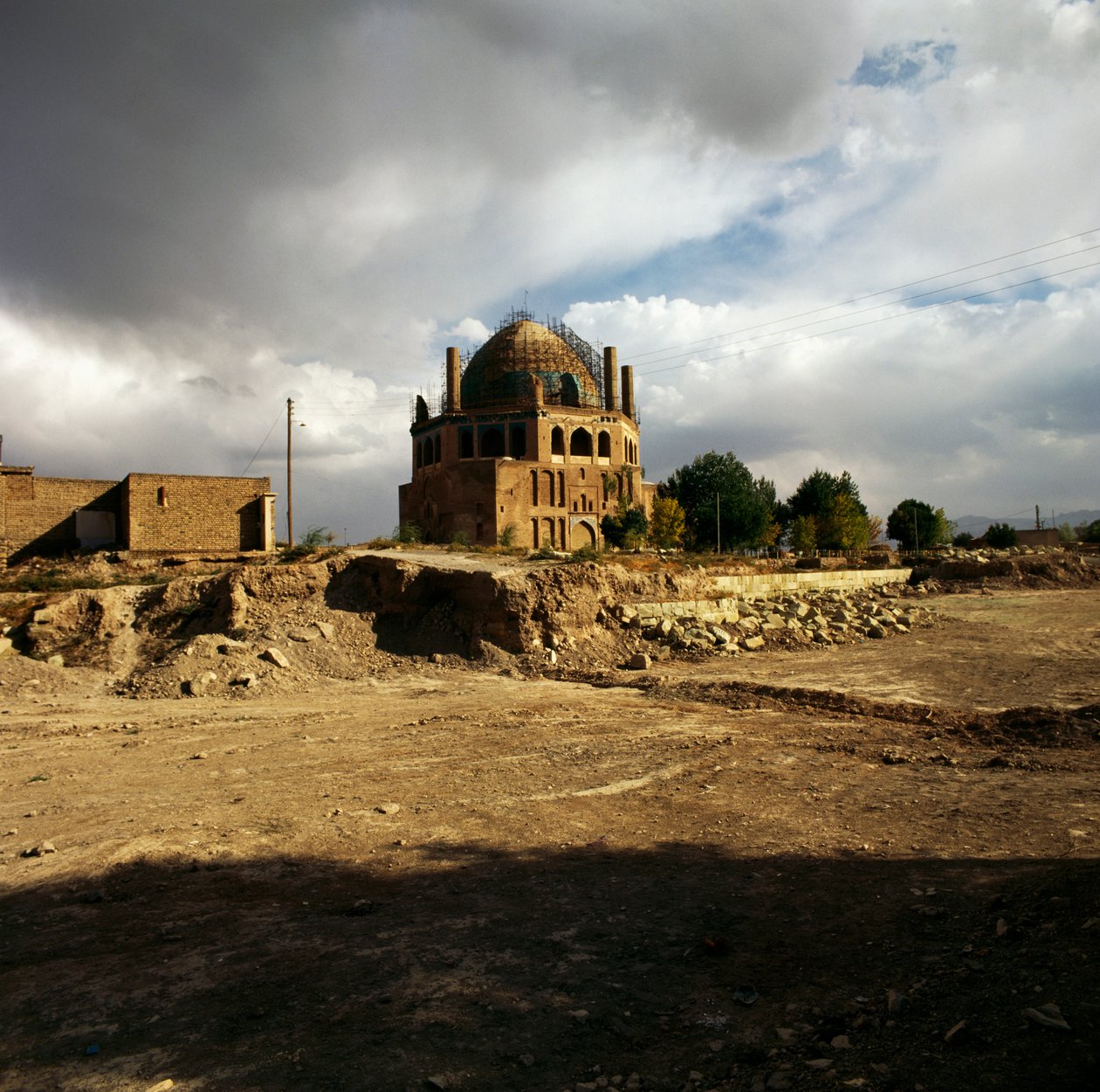 Mausoleum af Oljaytu eller Oljaitu af Unbekannt Unbekannt