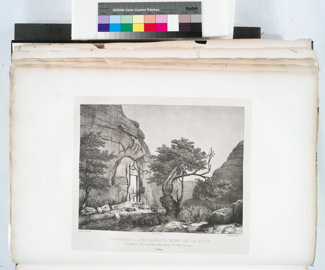 Grav beliggende nær den nordlige udkant af byen, Petra af Linant (Linant Pasha) Bellefonds