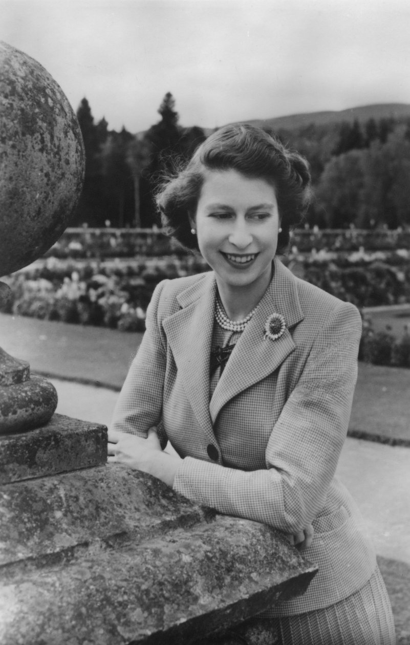 Dronning Elizabeth II i Balmoral den 28. september 1952. af Lisa Sheridan