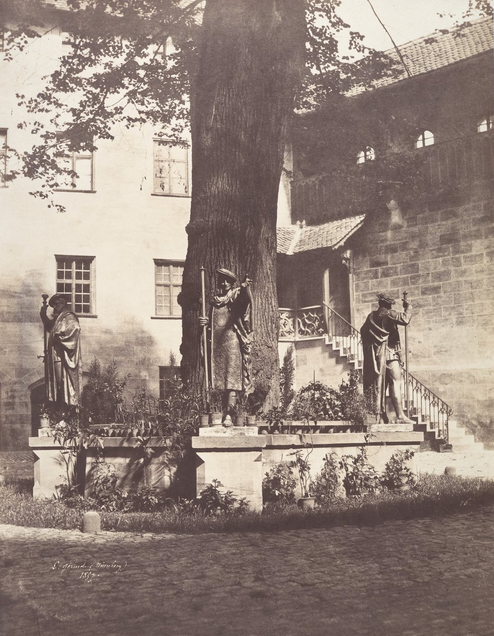 Nürnberg, det indre af hoffet i den kejserlige Burg, 1857. af Léon Gérard