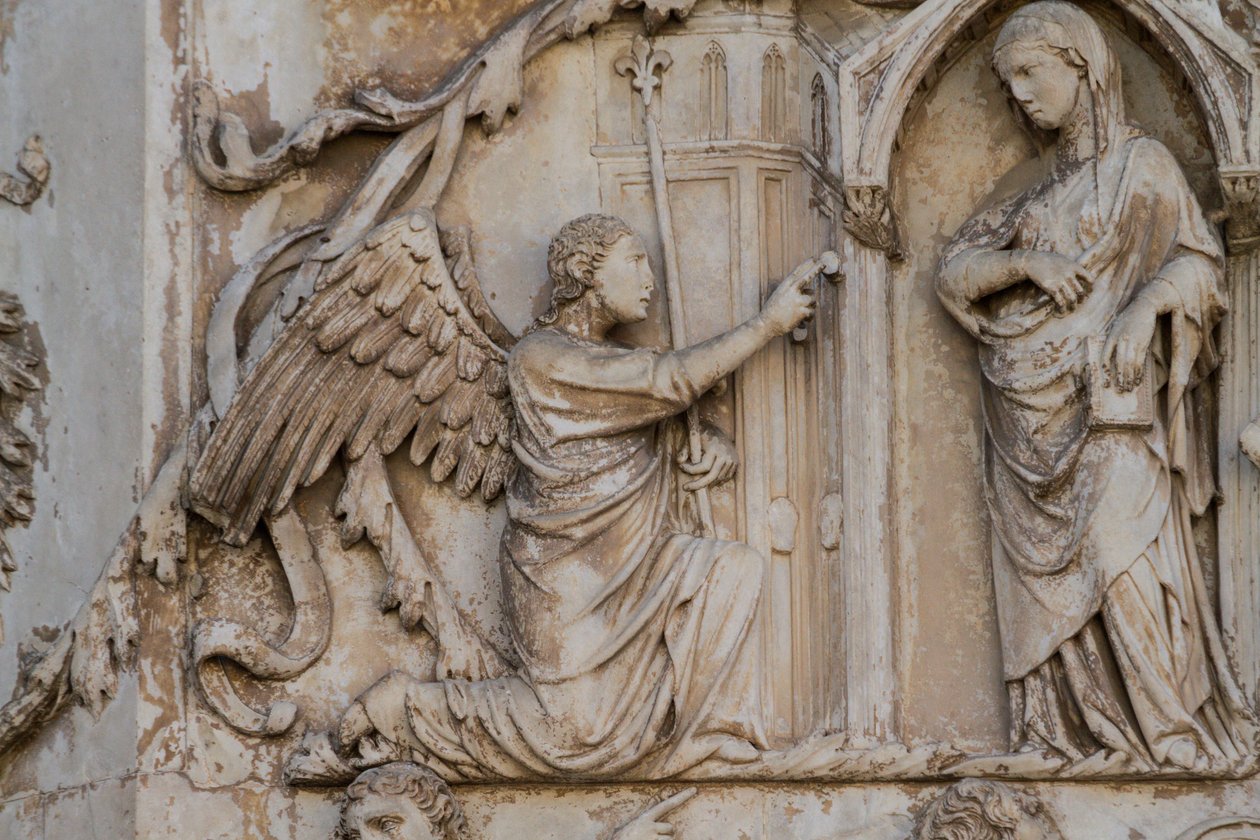 Bebudelse, detaljer fra Scener fra Kristi liv, Historier fra Det Nye Testamente, basrelieffer af Lorenzo Maitani (før 1275-1330), tredje søjle, facade af Orvieto-katedralen, Umbrien, Italien af Lorenzo Maitani