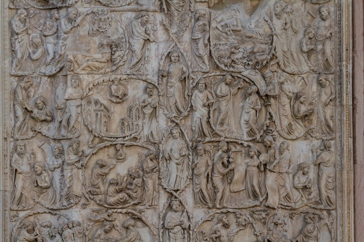 Jesse-træ og messianske profetier, Historier om Genesis, basrelieffer af Lorenzo Maitani (før 1275-1330), anden søjle, facade af Orvieto-katedralen, Umbrien, Italien af Lorenzo Maitani