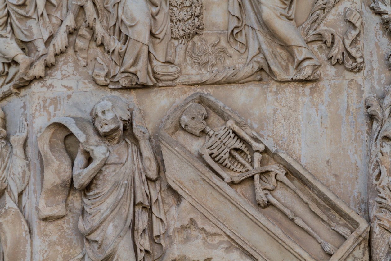 Profeten Ezekiel, detalje fra Isajstræet og messianske profetier, Historier fra 1. Mosebog, basrelieffer af Lorenzo Maitani (før 1275-1330), anden søjle, facaden på katedralen i Orvieto, Umbrien, Italien af Lorenzo Maitani