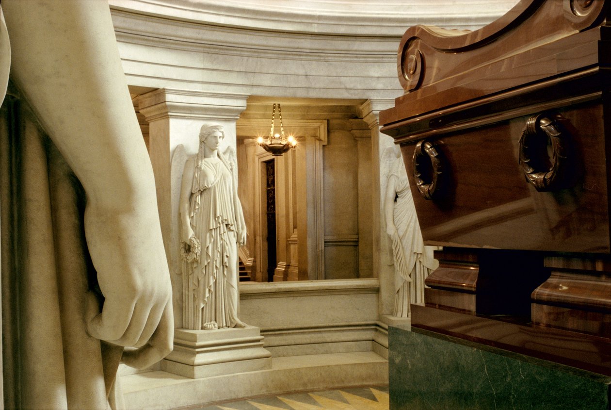 Napoleon Bonapartes grav (1769-1821) 1841-61 (sten og farvet marmor) af Louis or Ludovico Visconti