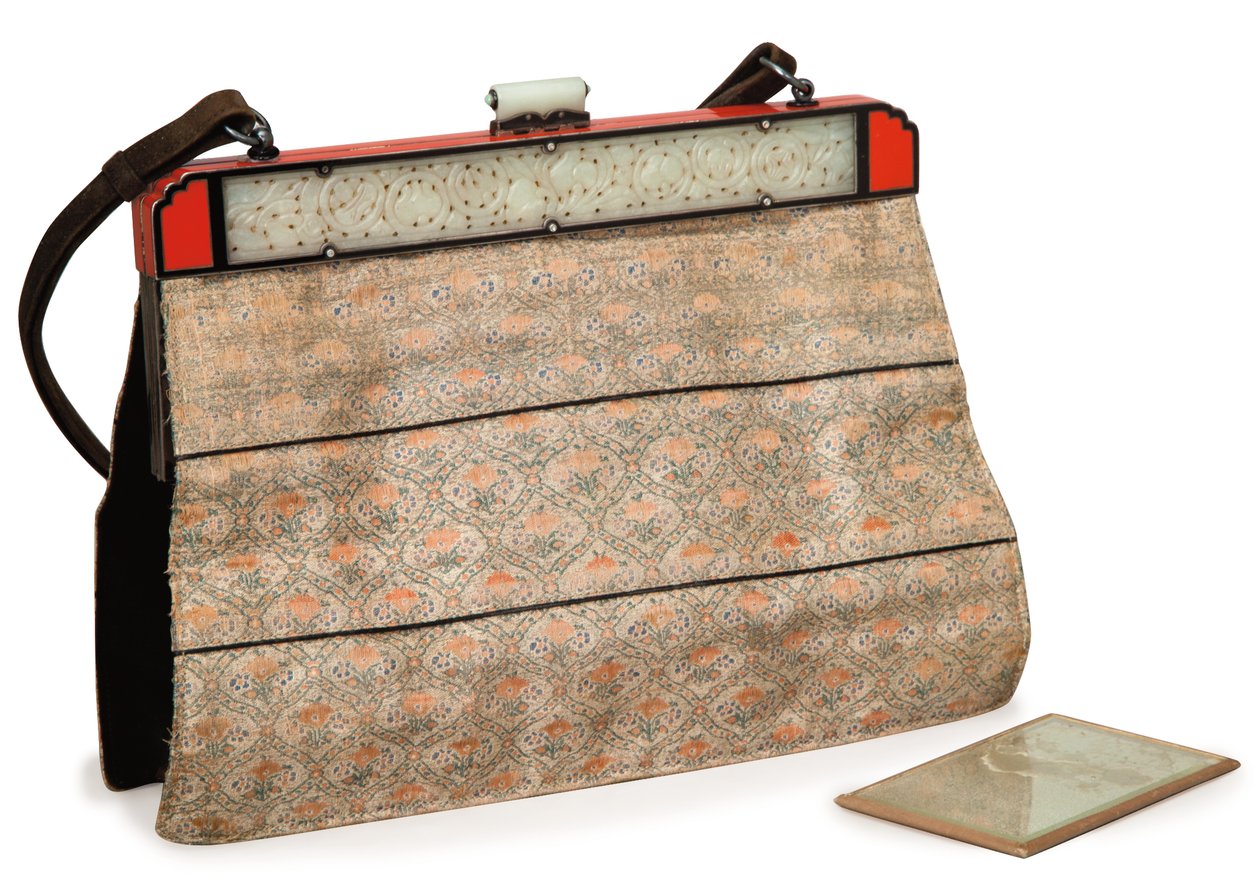 Fransk håndtaske med Cartier-mærke, ca. 1930 (silke, lak  hårdsten) af Louis Cartier