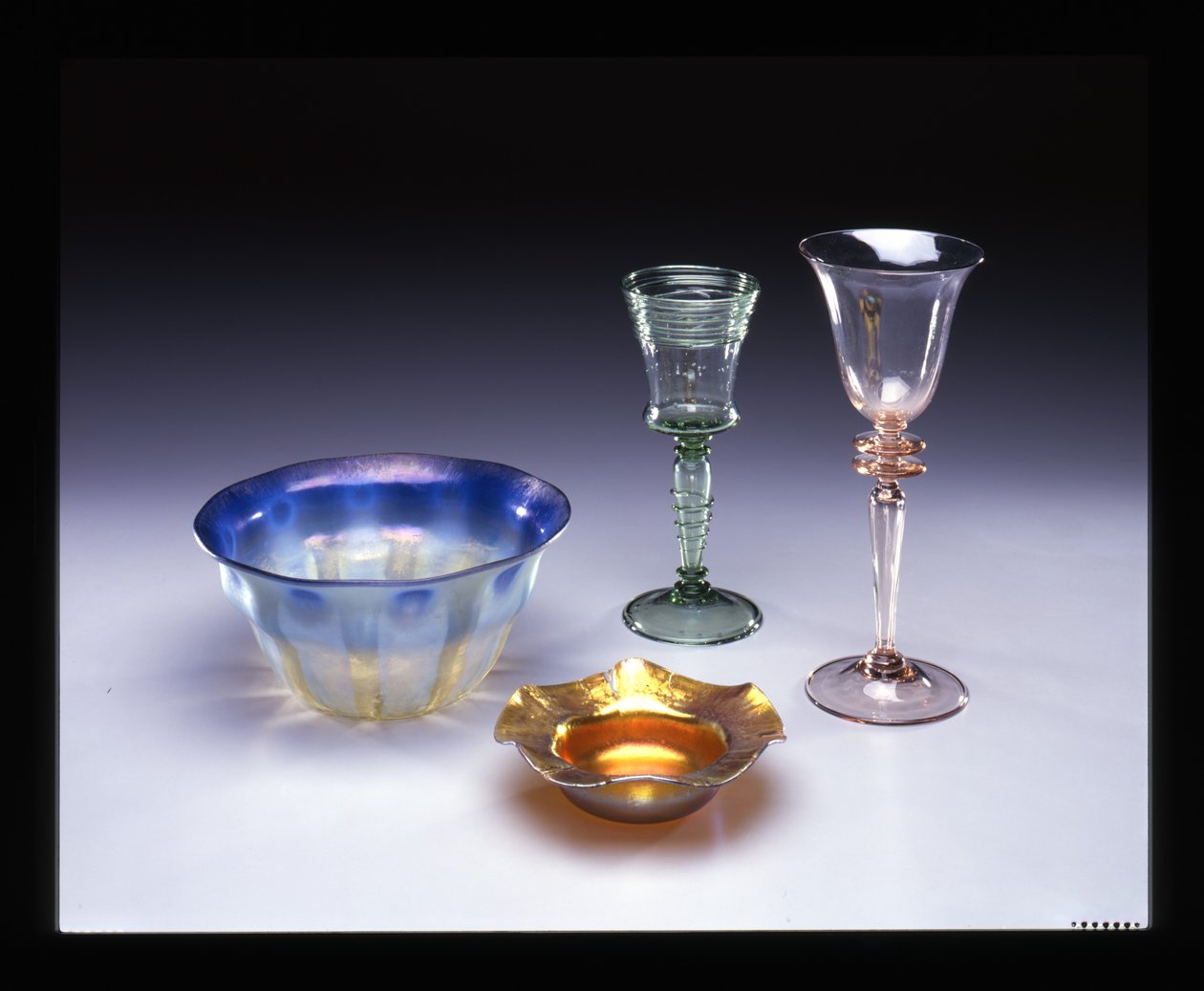 Sæt af glas af Louis Comfort Tiffany