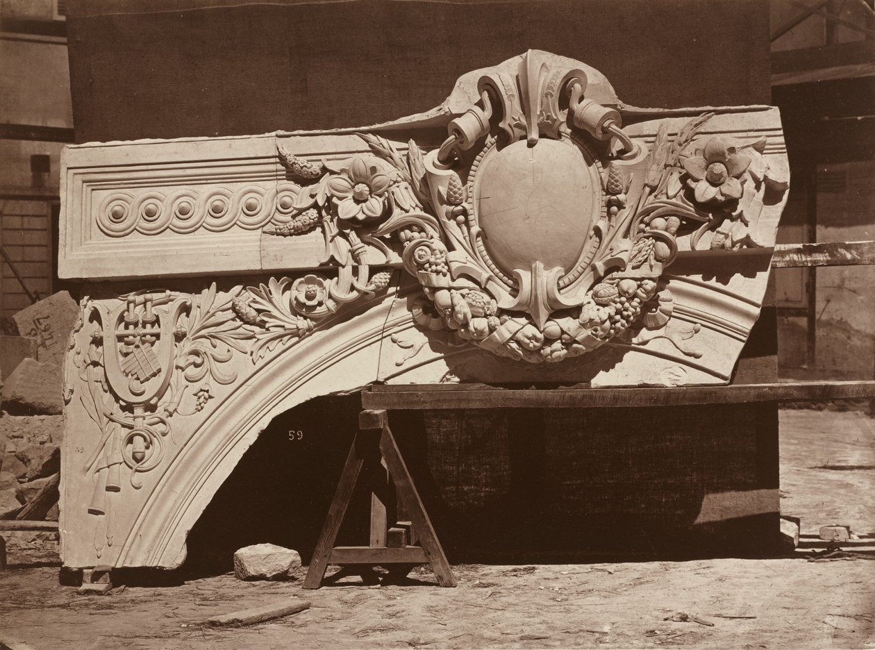 Ornamental skulptur fra operahuset i Paris (buedetalje) af Louis Emile Durandelle