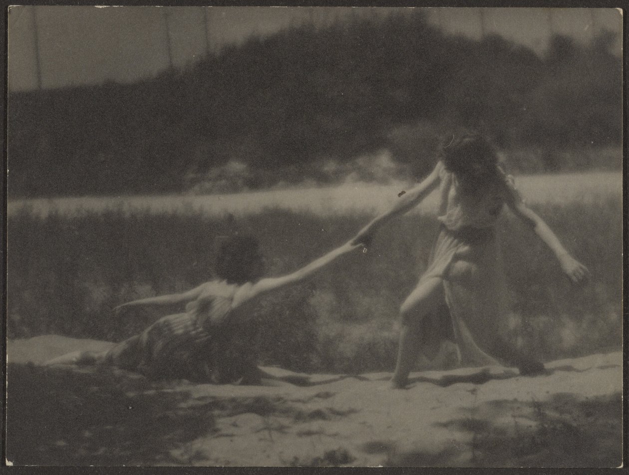 [Dansere i haven] af Louis Fleckenstein