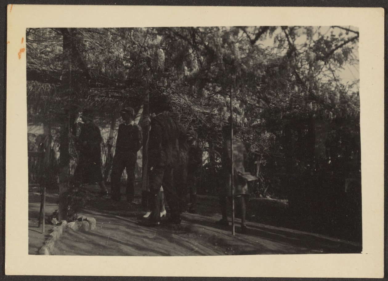 [Figurer i skoven] af Louis Fleckenstein