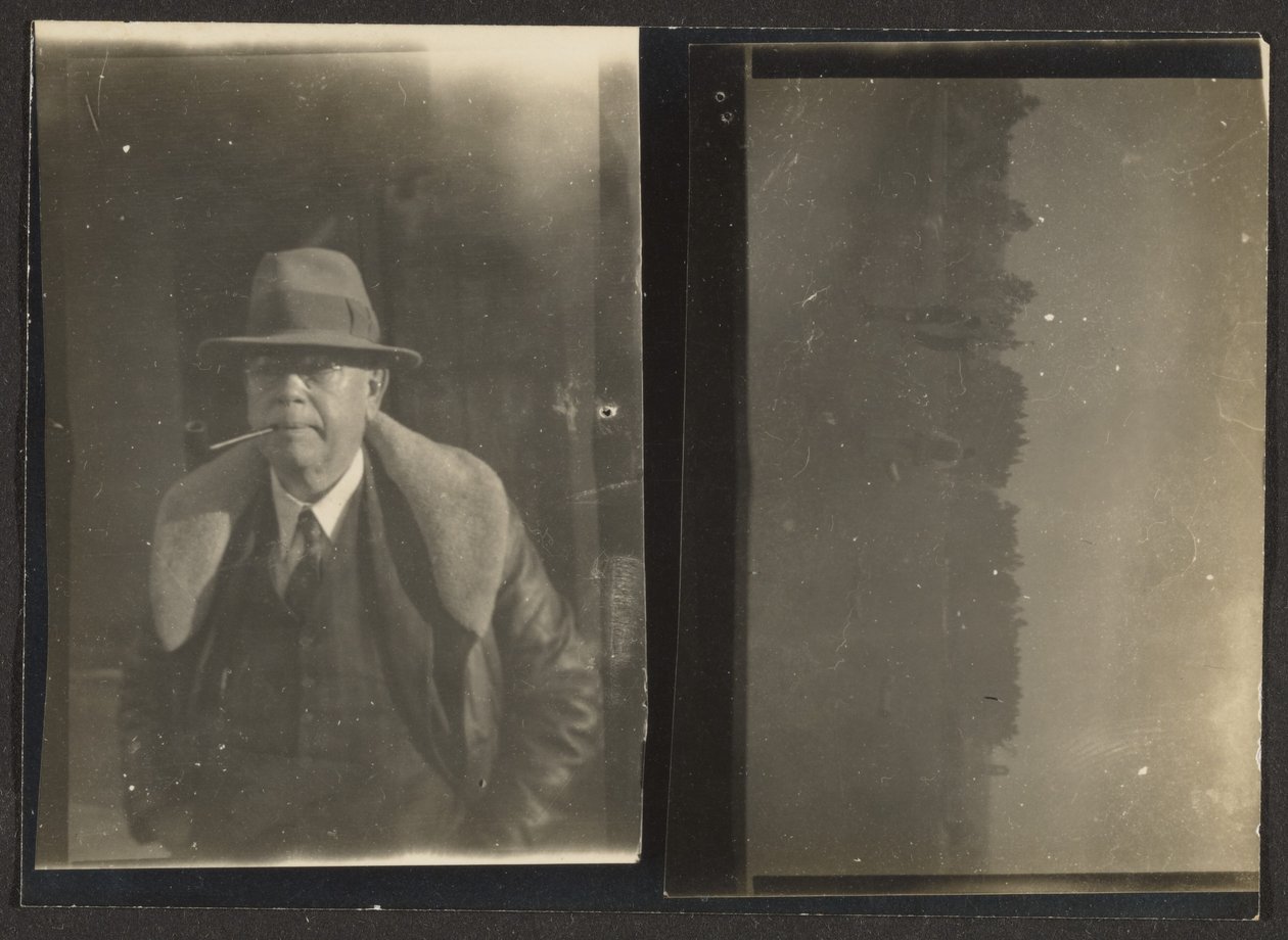 [Fleckenstein og figurer i landskabet, genfotograferet] af Louis Fleckenstein